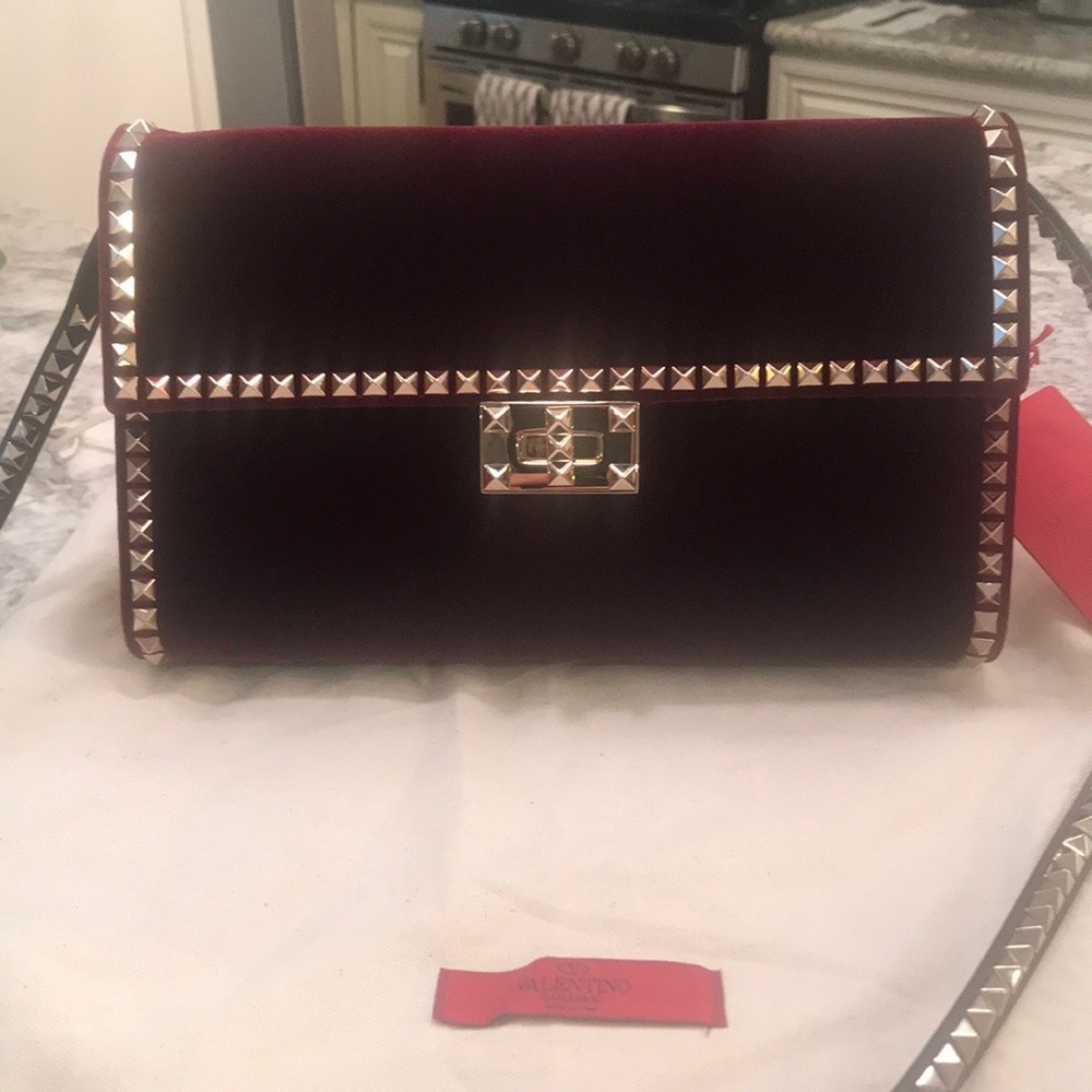 😍 VALENTINO GARAVANI Rockstud No Limit Velvet Bag
